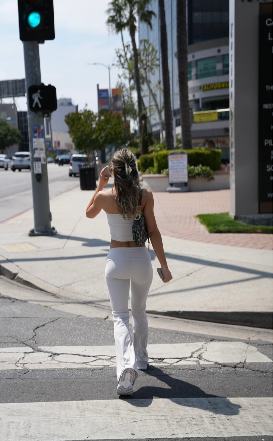 Claudia Smooth Flare Leggings - Cool Cream