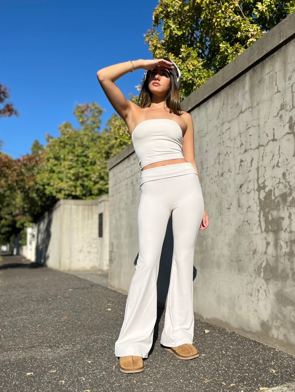 Claudia Smooth Flare Leggings - Cool Cream