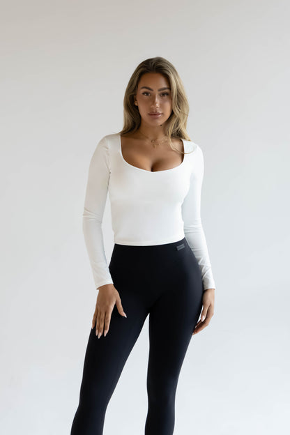 Tanah Longsleeve Scoop Neck